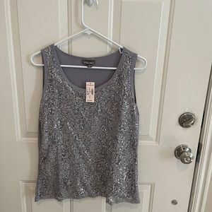 NWT beautiful gray tank top. Size Large
